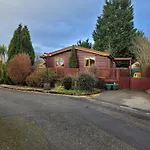 Elckys Hot Tub